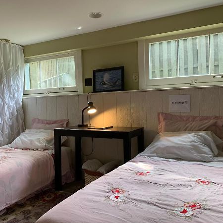 Comfy Sunny Room Near U-District And Downtown Seattle Exterior photo