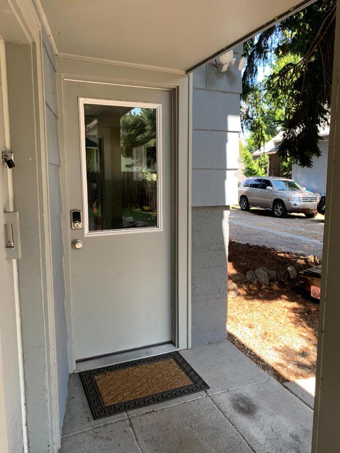 Comfy Sunny Room Near U-District And Downtown Seattle Exterior photo