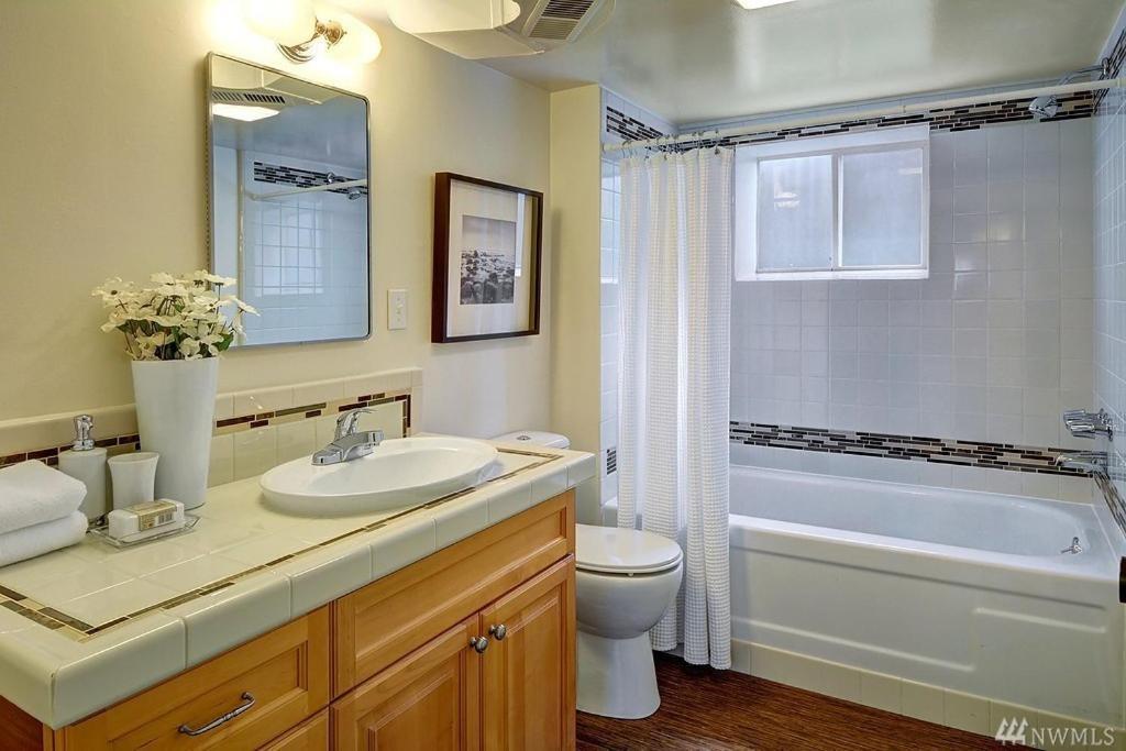 Comfy Sunny Room Near U-District And Downtown Seattle Exterior photo